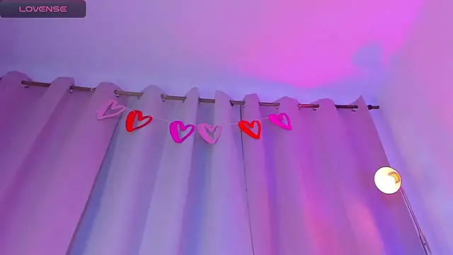 Snapshot of Megan_VixenX chatting on 02.09.26 Megan VixenX online show from 02.09.26