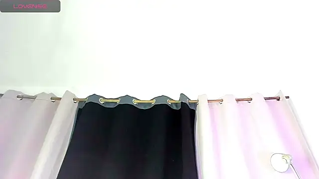 Snapshot of Megan_VixenX chatting on 02.26.26 Megan VixenX online show from 02.26.26