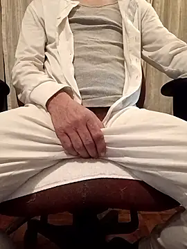 Snapshot of DucesWild23 chatting on 02.01.26 DucesWild23 online show from 02.01.26