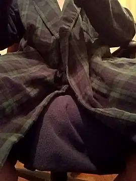 Snapshot of DucesWild23 chatting on 04.02.26 DucesWild23 online show from 04.02.26