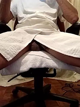 Snapshot of DucesWild23 chatting on 04.13.26 DucesWild23 online show from 04.13.26