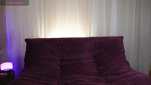 Emely Moon online show from 03.13.26