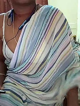 Snapshot of Meena_Meenakshi chatting on 02.03.26 Meena Meenakshi online show from 02.03.26