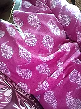 Snapshot of Meena_Meenakshi chatting on 02.08.26 Meena Meenakshi online show from 02.08.26