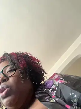 Snapshot of Chocolatebunnyxx96 chatting on 02.25.26 Chocolatebunnyxx96 online show from 02.25.26