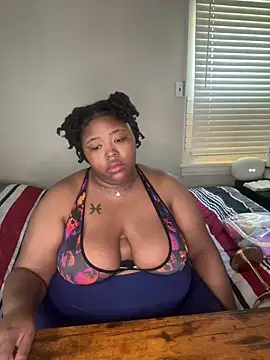 Snapshot of Chocolatebunnyxx96 chatting on 04.23.26 Chocolatebunnyxx96 online show from 04.23.26