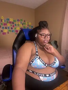 Snapshot of Chocolatebunnyxx96 chatting on 06.14.26 Chocolatebunnyxx96 online show from 06.14.26