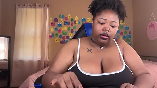 Snapshot of Chocolatebunnyxx96 chatting on 06.21.26 Chocolatebunnyxx96 online show from 06.21.26