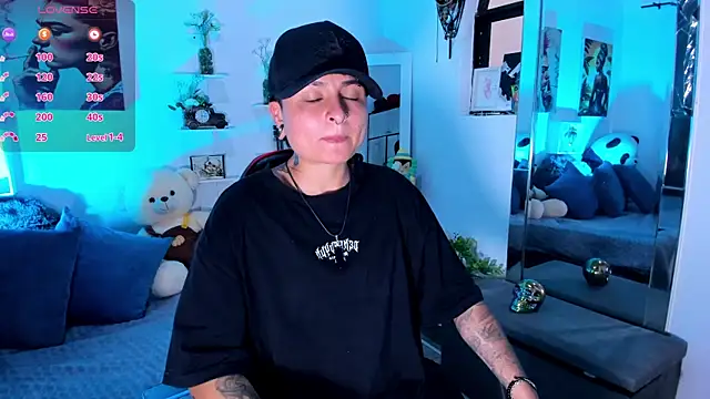 Snapshot of Zury_Ramirez chatting on 01.08.26 Zury Ramirez online show from 01.08.26