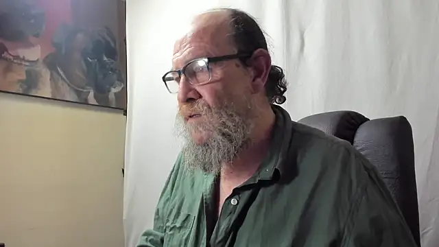 Uncle Hottie online show from 01.10.26