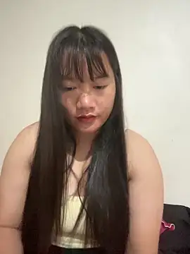 Snapshot of Suni-ii chatting on 04.26.26 Suni-ii online show from 04.26.26