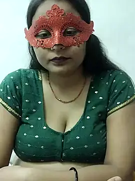 Snapshot of Cute-angle-1 chatting on 02.14.26 Cute-angle-1 online show from 02.14.26