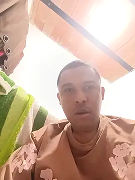 Snapshot of Ellatin15 chatting on 02.19.26 Ellatin15 online show from 02.19.26