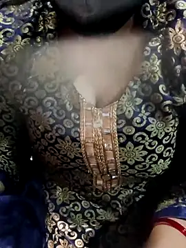 Snapshot of 01Roshani chatting on 02.08.26 01Roshani online show from 02.08.26