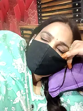 Snapshot of 01Roshani chatting on 02.11.26 01Roshani online show from 02.11.26