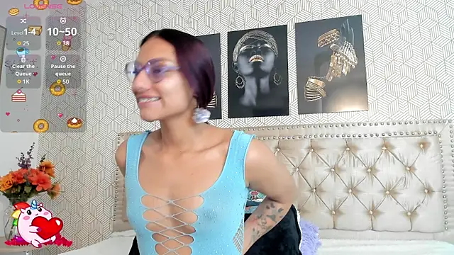 MeganRosseX online show from 01.17.26