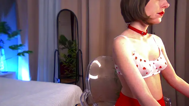 Snapshot of Lil__Fleur chatting on 02.13.26 Lil Fleur online show from 02.13.26