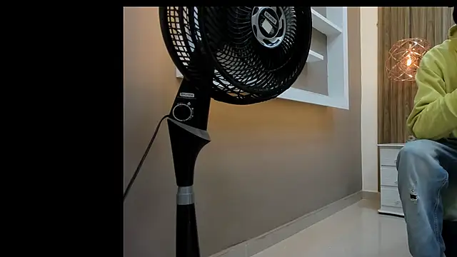 Snapshot of james__walsh chatting on 02.10.26 james walsh online show from 02.10.26