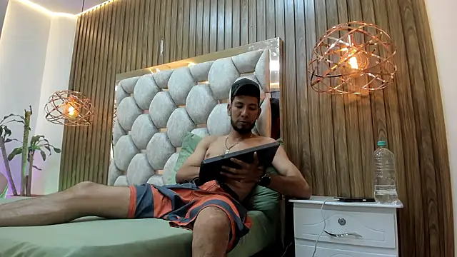 Snapshot of james__walsh chatting on 02.16.26 james walsh online show from 02.16.26