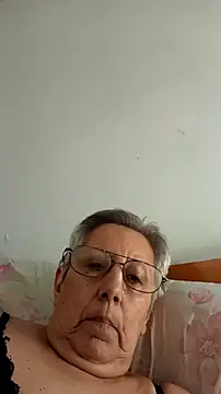 Snapshot of Marce1903 chatting on 02.15.26 Marce1903 online show from 02.15.26
