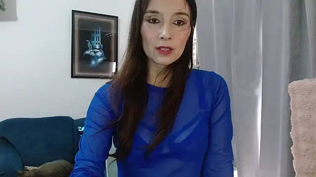 Snapshot of Almaglow_ chatting on 05.27.26 Almaglow online show from 05.27.26