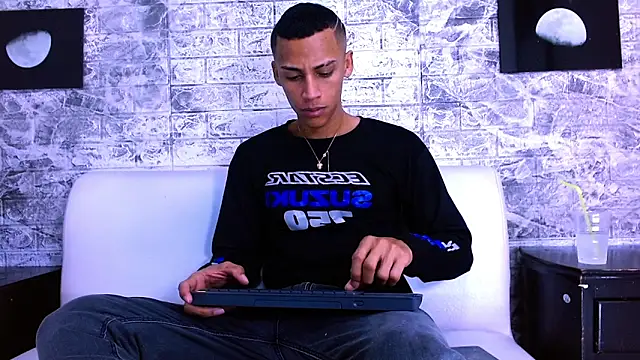 Harin Prize online show from 04.21.26