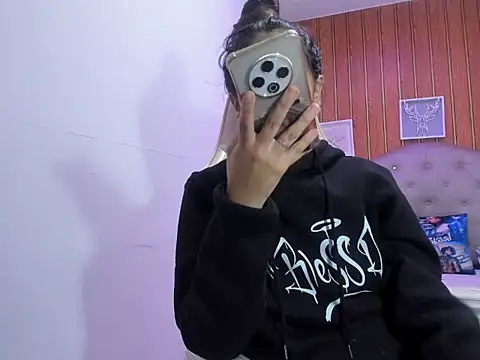 Snapshot of chiquita_lover_ chatting on 02.03.26 chiquita lover online show from 02.03.26