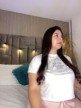 Snapshot of MiiaGreys chatting on 02.04.26 MiiaGreys online show from 02.04.26