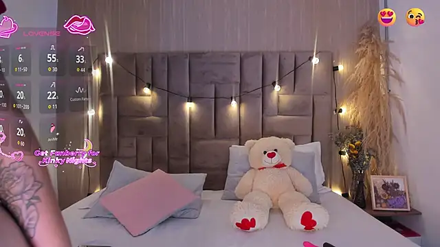 MiiaGreys online show from 03.05.26