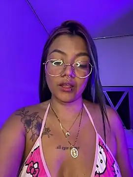 queen of you heart online show from 04.13.26