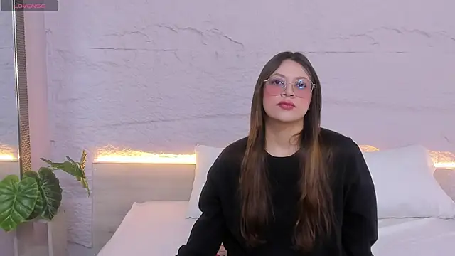 lanna 18  online show from 02.10.26