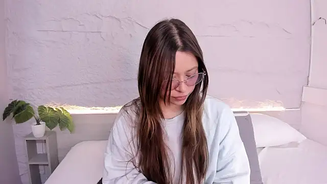 lanna 18  online show from 03.25.26