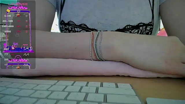 Snapshot of Vesagal chatting on 02.28.26 Vesagal online show from 02.28.26