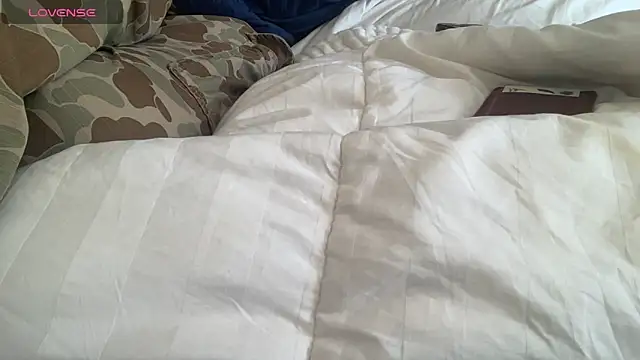 Snapshot of wolverinedream chatting on 02.27.26 wolverinedream online show from 02.27.26