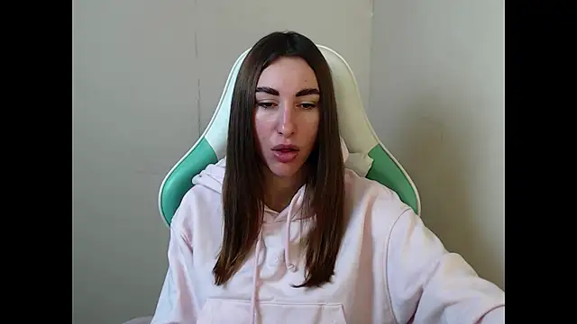 cammila horn online show from 03.03.26