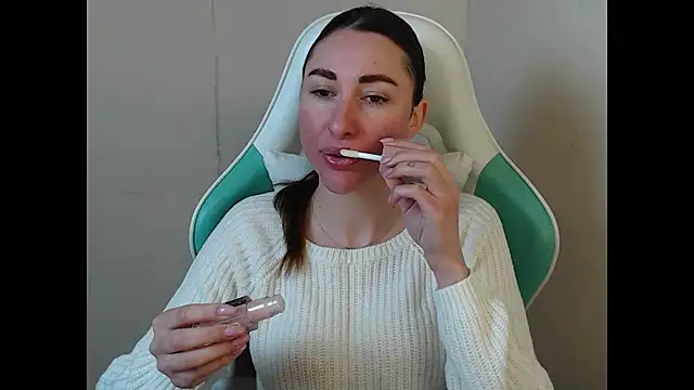 cammila horn online show from 03.10.26