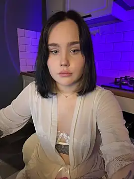 LolaRaze online show from 01.18.26