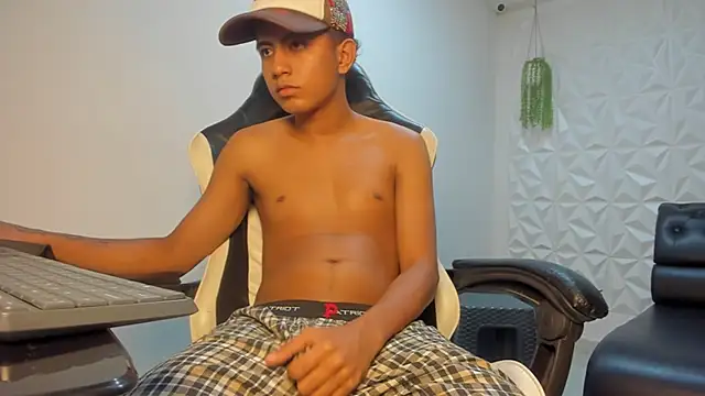 Alluringangel23 online show from 01.13.26