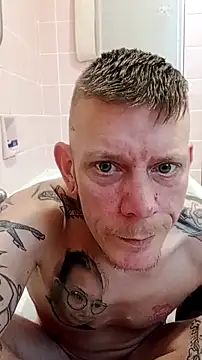 Snapshot of Der_Schoene_Penis chatting on 02.02.26 Der Schoene Penis online show from 02.02.26