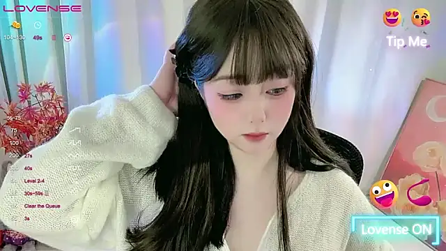 Snapshot of CLaire-5 chatting on 02.18.26 CLaire-5 online show from 02.18.26