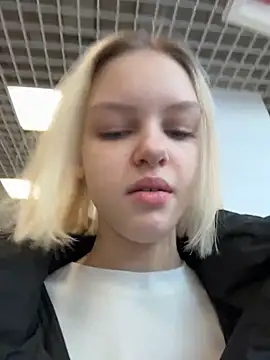 Snapshot of AshleyMur chatting on 02.27.26 AshleyMur online show from 02.27.26