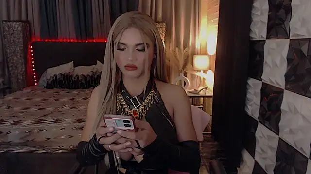 QueenNathaliaTS online show from 01.18.26