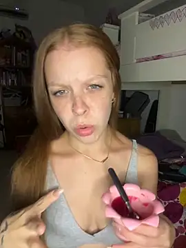 Snapshot of Piaaa3 chatting on 02.13.26 Piaaa3 online show from 02.13.26