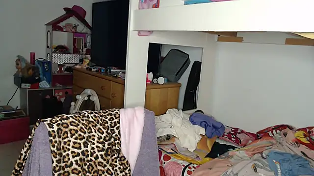 Snapshot of Piaaa3 chatting on 02.25.26 Piaaa3 online show from 02.25.26