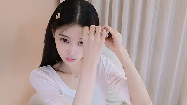 Snapshot of iiiiiiiiiu chatting on 04.11.26 iiiiiiiiiu online show from 04.11.26