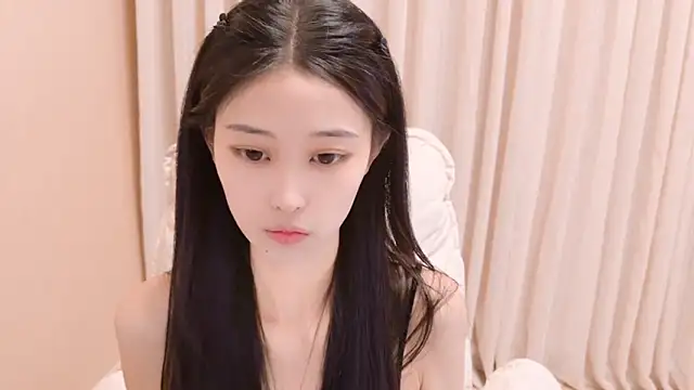 Snapshot of iiiiiiiiiu chatting on 04.24.26 iiiiiiiiiu online show from 04.24.26
