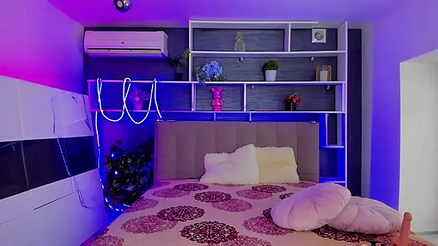 Snapshot of StephieRousee chatting on 02.02.26 StephieRousee online show from 02.02.26