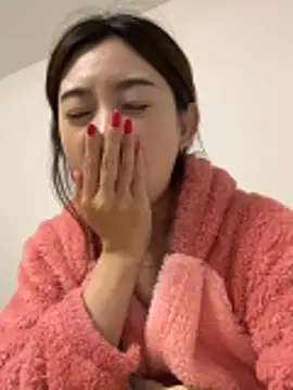 Snapshot of Xiaojuzi- chatting on 06.06.26 Xiaojuzi- online show from 06.06.26