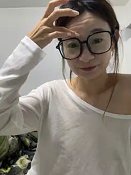 Snapshot of Xiaojuzi- chatting on 07.04.26 Xiaojuzi- online show from 07.04.26