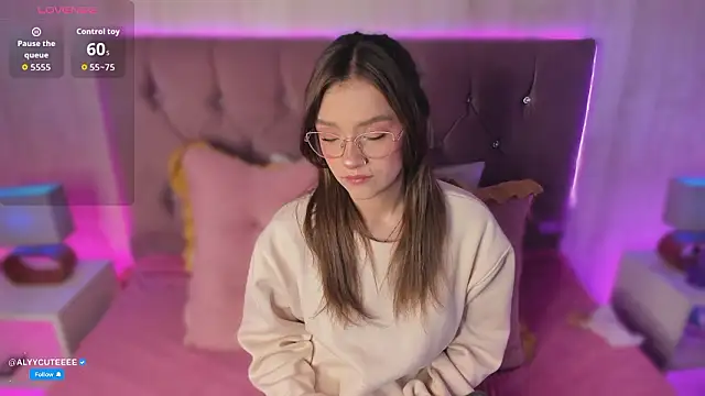 Snapshot of alyy_cut3 chatting on 02.17.26 alyy cut3 online show from 02.17.26